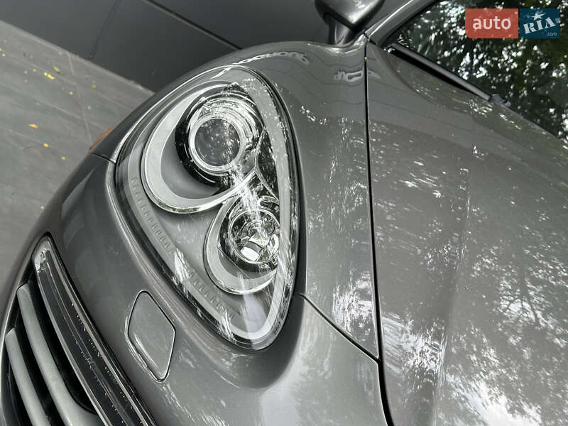 Внедорожник / Кроссовер Porsche Cayenne 2014 в Одессе