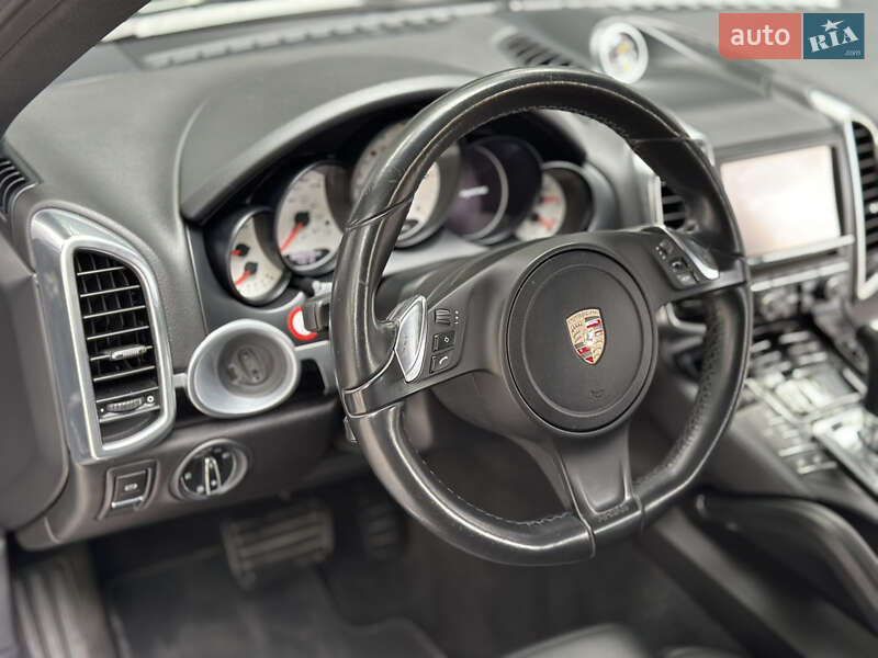 Внедорожник / Кроссовер Porsche Cayenne 2014 в Одессе