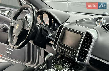 Внедорожник / Кроссовер Porsche Cayenne 2014 в 