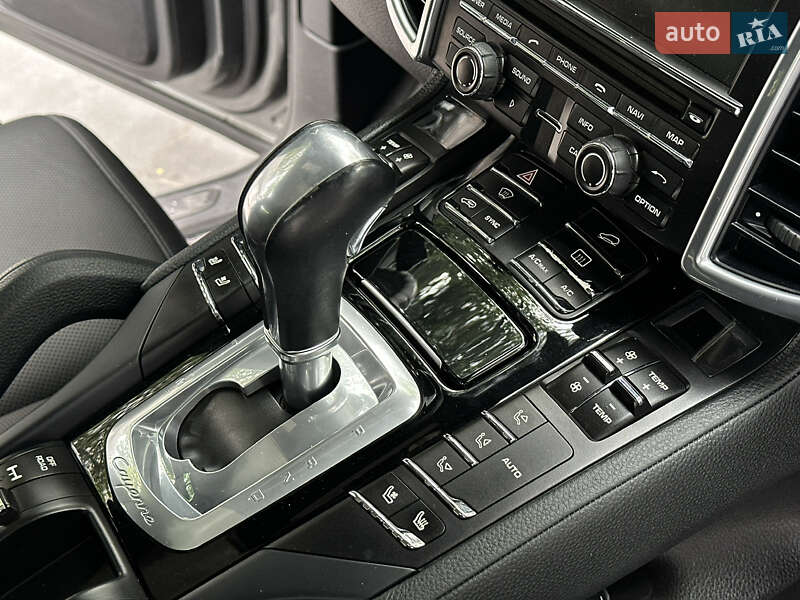 Внедорожник / Кроссовер Porsche Cayenne 2014 в Одессе