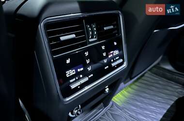 Внедорожник / Кроссовер Porsche Cayenne 2019 в 