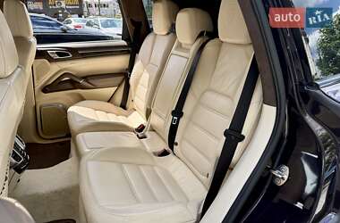 Внедорожник / Кроссовер Porsche Cayenne 2011 в 