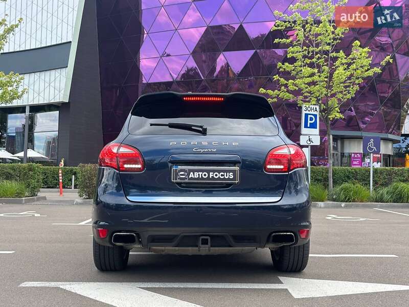 Внедорожник / Кроссовер Porsche Cayenne 2013 в Киеве