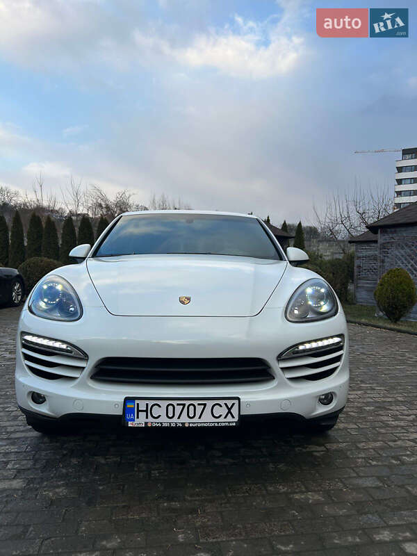 Внедорожник / Кроссовер Porsche Cayenne 2013 в 