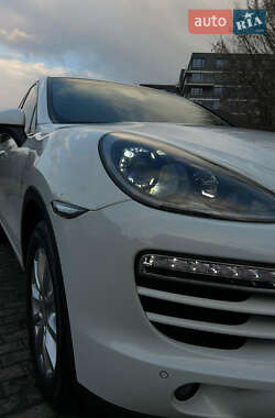 Внедорожник / Кроссовер Porsche Cayenne 2013 в 