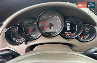 Позашляховик / Кросовер Porsche Cayenne 2010 в 