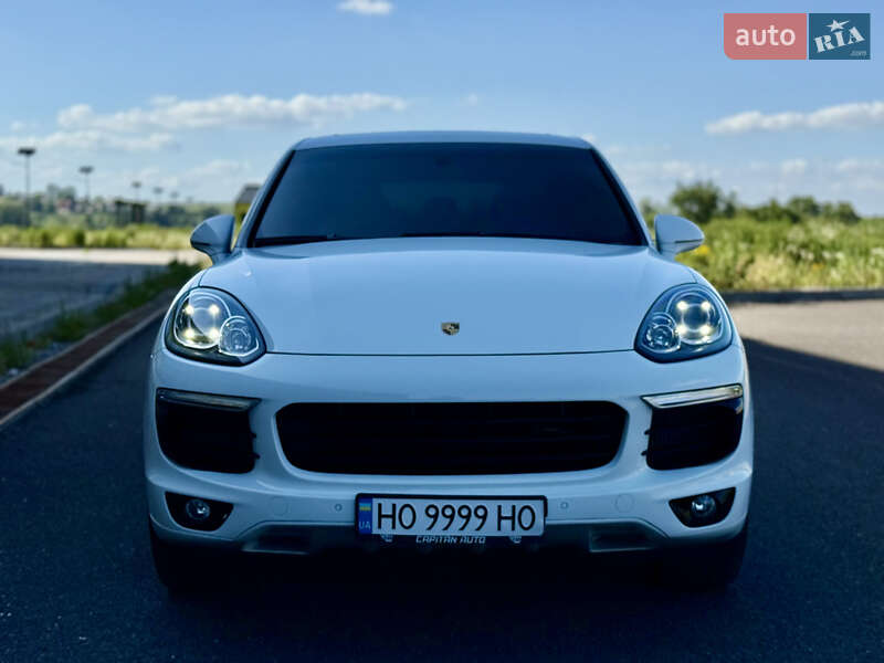 Внедорожник / Кроссовер Porsche Cayenne 2015 в Тернополе