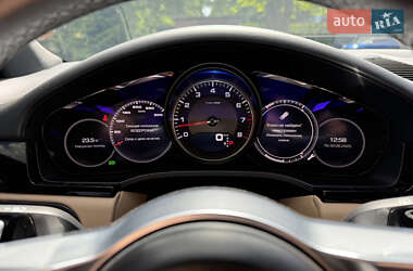 Внедорожник / Кроссовер Porsche Cayenne 2018 в 