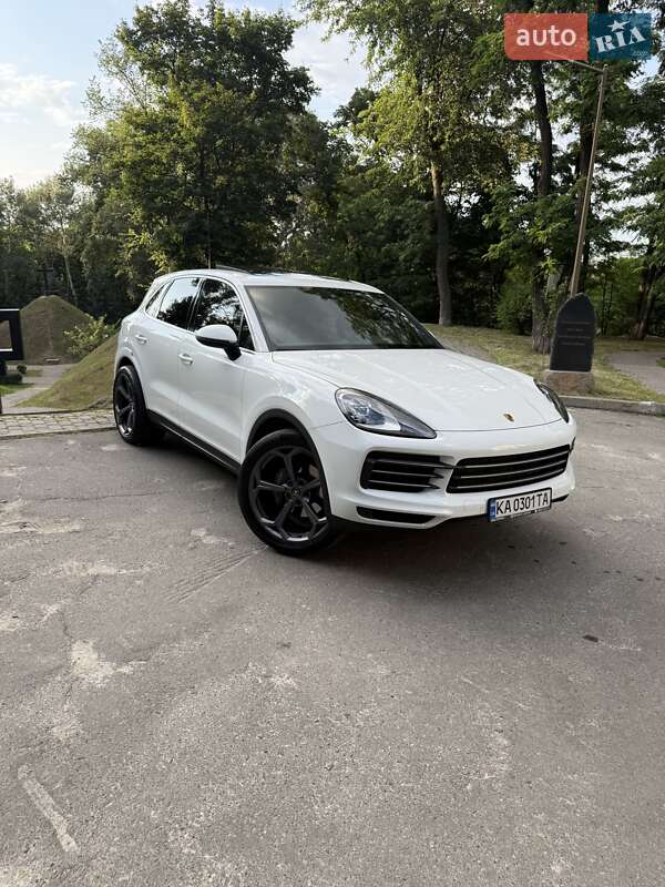 Внедорожник / Кроссовер Porsche Cayenne 2020 в Киеве
