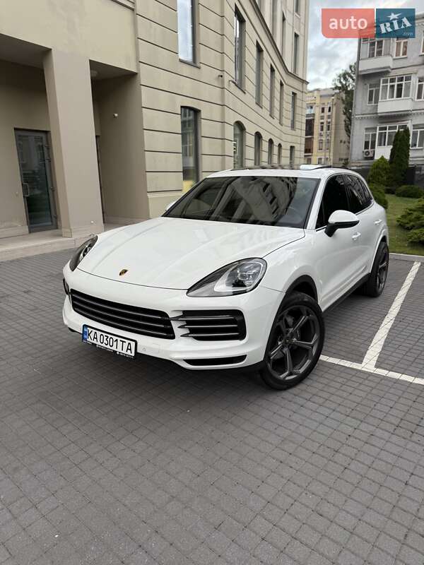 Внедорожник / Кроссовер Porsche Cayenne 2020 в 