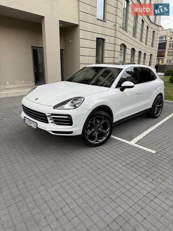 Внедорожник / Кроссовер Porsche Cayenne 2020 в Киеве
