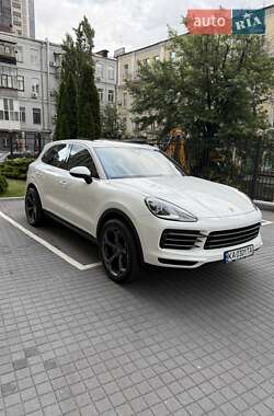 Внедорожник / Кроссовер Porsche Cayenne 2020 в 