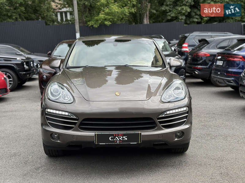 Позашляховик / Кросовер Porsche Cayenne 2010 в Києві