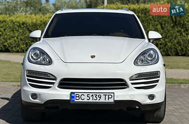 Внедорожник / Кроссовер Porsche Cayenne 2012 в 