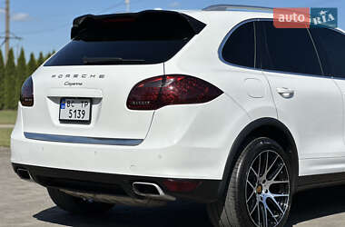 Внедорожник / Кроссовер Porsche Cayenne 2012 в 