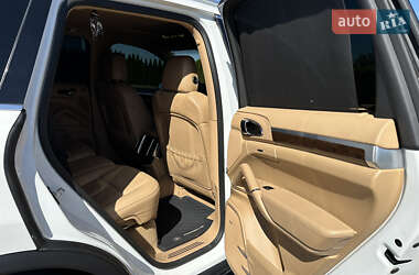 Внедорожник / Кроссовер Porsche Cayenne 2012 в 