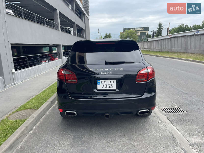 Внедорожник / Кроссовер Porsche Cayenne 2013 в Львове