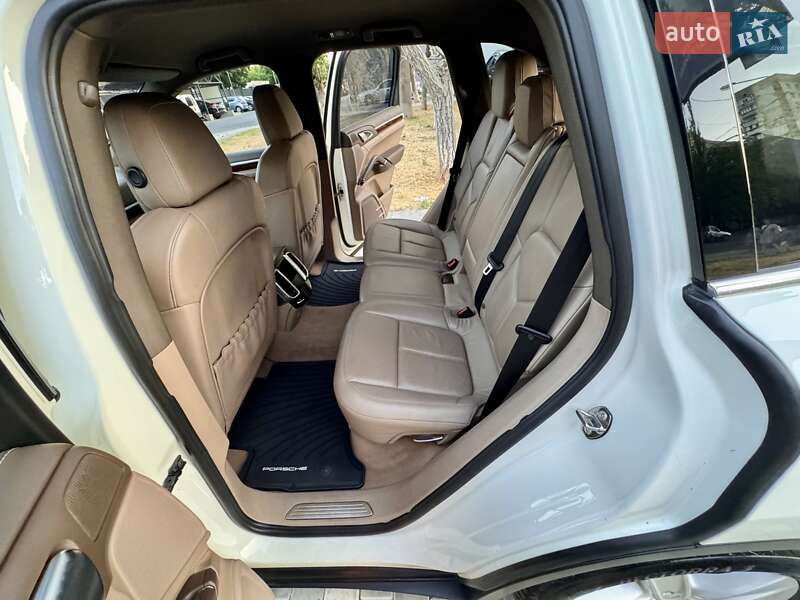 Позашляховик / Кросовер Porsche Cayenne 2011 в Одесі фото 61 Позашляховик / Кросовер Porsche Cayenne 2011 в Одесі