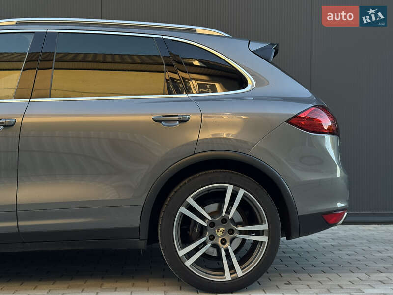 Внедорожник / Кроссовер Porsche Cayenne 2011 в Остроге фото 12 Внедорожник / Кроссовер Porsche Cayenne 2011 в Остроге