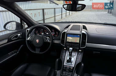 Внедорожник / Кроссовер Porsche Cayenne 2011 в 