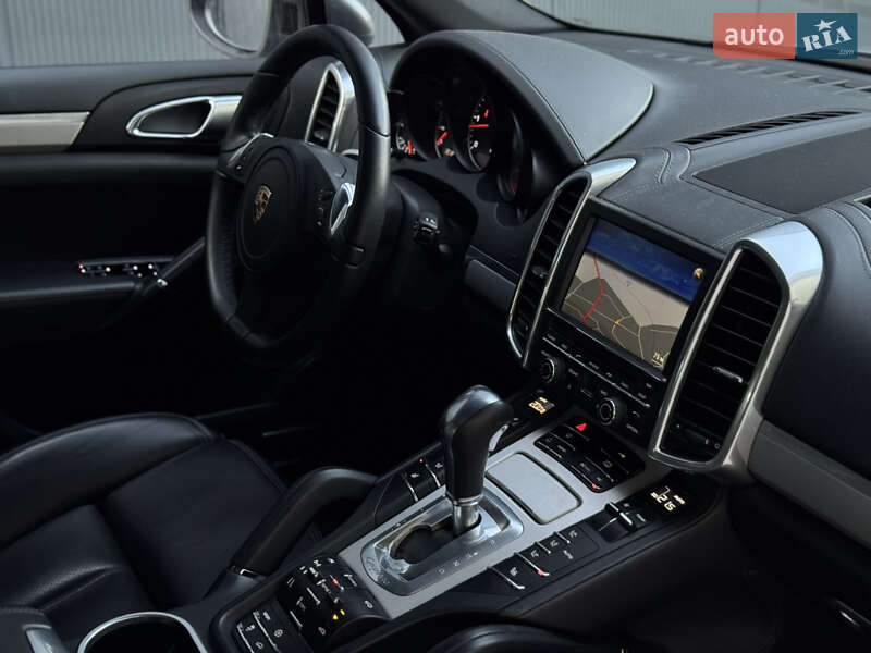 Внедорожник / Кроссовер Porsche Cayenne 2011 в Остроге фото 35 Внедорожник / Кроссовер Porsche Cayenne 2011 в Остроге