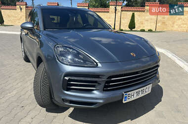 Позашляховик / Кросовер Porsche Cayenne 2018 в 