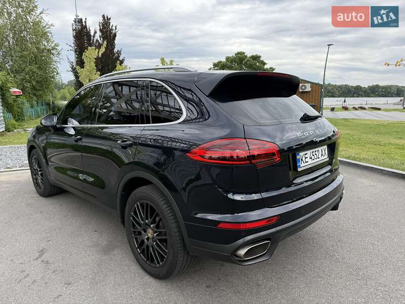 Внедорожник / Кроссовер Porsche Cayenne 2015 в Днепре