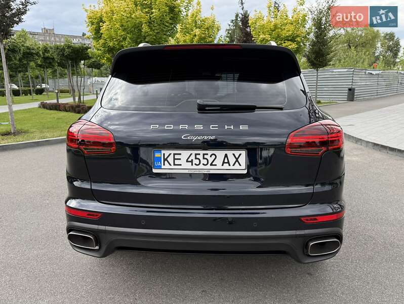 Внедорожник / Кроссовер Porsche Cayenne 2015 в Днепре
