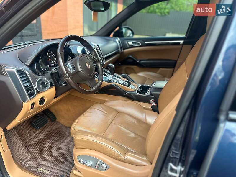 Внедорожник / Кроссовер Porsche Cayenne 2012 в Ивано-Франковске