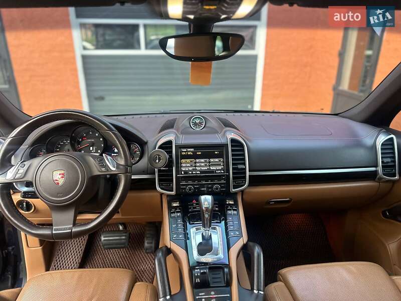 Внедорожник / Кроссовер Porsche Cayenne 2012 в Ивано-Франковске