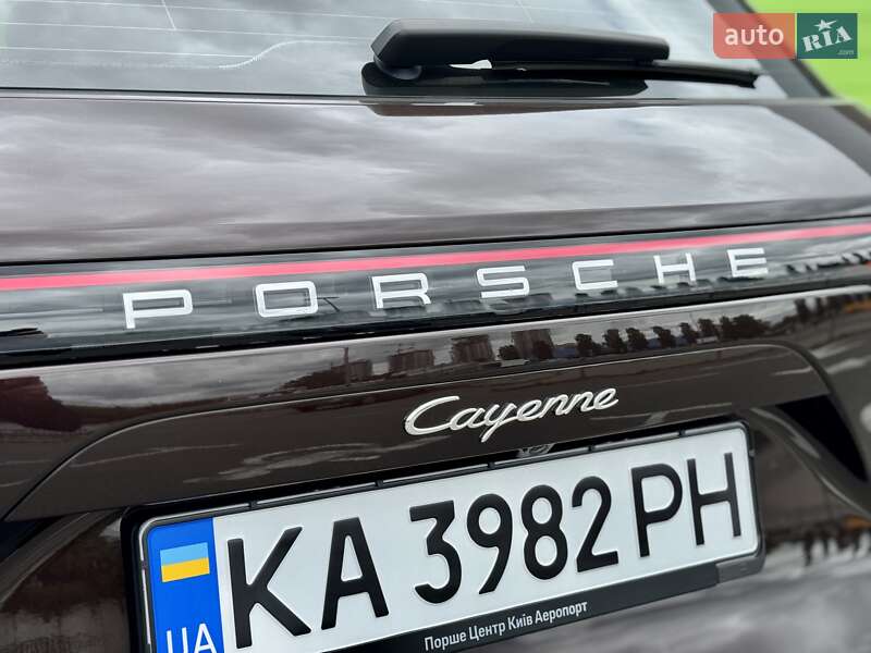 Внедорожник / Кроссовер Porsche Cayenne 2018 в Киеве