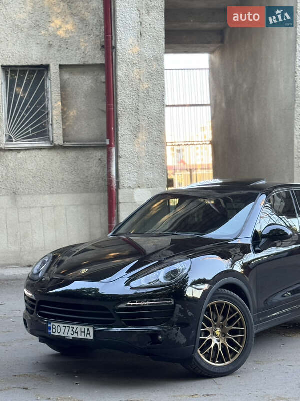 Позашляховик / Кросовер Porsche Cayenne 2011 в Тернополі