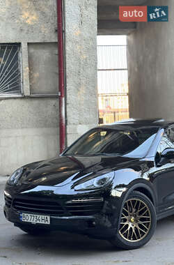 Внедорожник / Кроссовер Porsche Cayenne 2011 в 