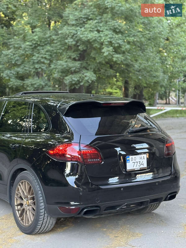 Позашляховик / Кросовер Porsche Cayenne 2011 в Тернополі