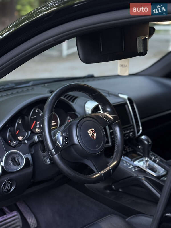Позашляховик / Кросовер Porsche Cayenne 2011 в Тернополі
