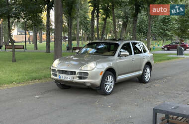 Внедорожник / Кроссовер Porsche Cayenne 2005 в 