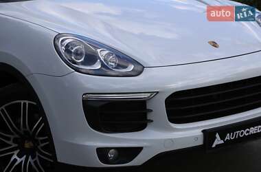 Внедорожник / Кроссовер Porsche Cayenne 2016 в 