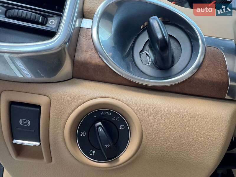 Позашляховик / Кросовер Porsche Cayenne 2010 в Києві