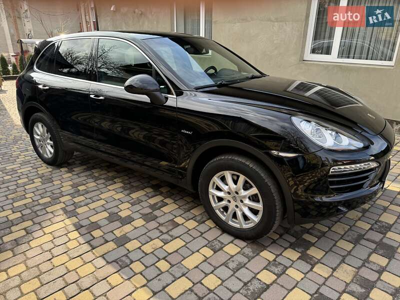 Позашляховик / Кросовер Porsche Cayenne 2012 в Горохові