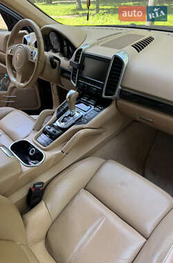 Внедорожник / Кроссовер Porsche Cayenne 2011 в 
