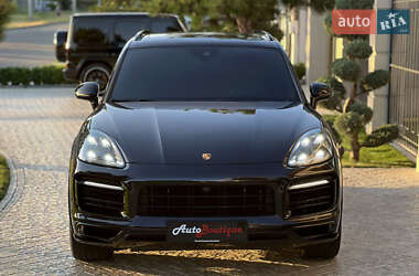 Позашляховик / Кросовер Porsche Cayenne 2022 в 