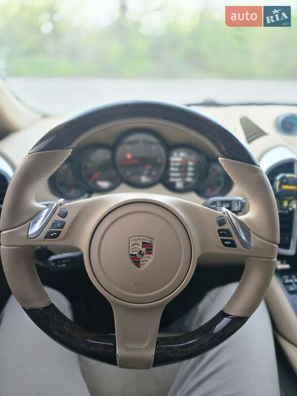 Внедорожник / Кроссовер Porsche Cayenne 2012 в Запорожье