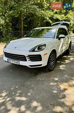 Позашляховик / Кросовер Porsche Cayenne 2019 в 