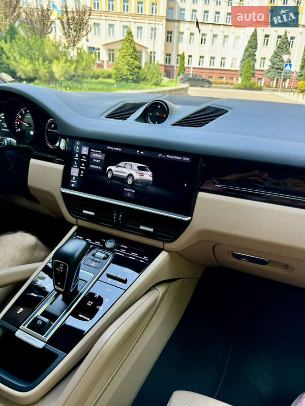 Позашляховик / Кросовер Porsche Cayenne 2019 в Києві