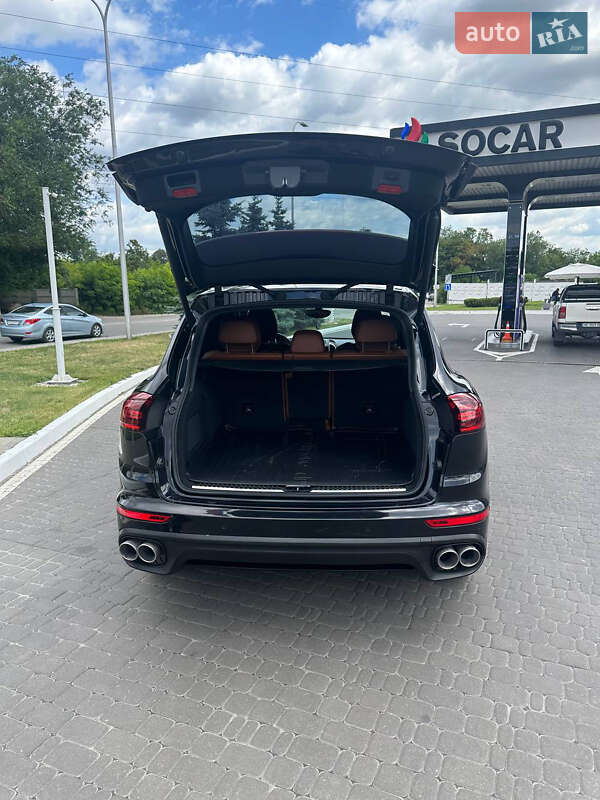 Внедорожник / Кроссовер Porsche Cayenne 2016 в Днепре фото 7 Внедорожник / Кроссовер Porsche Cayenne 2016 в Днепре