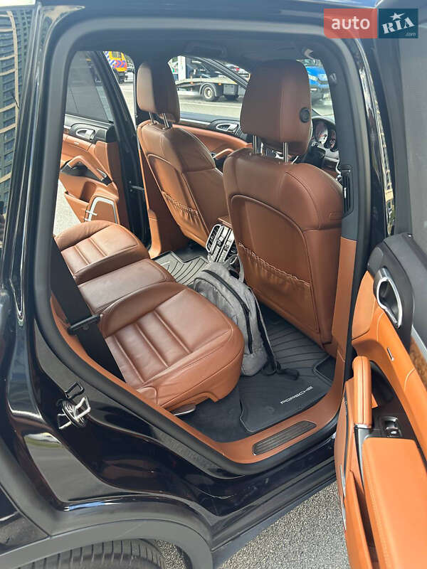 Внедорожник / Кроссовер Porsche Cayenne 2016 в Днепре фото 11 Внедорожник / Кроссовер Porsche Cayenne 2016 в Днепре