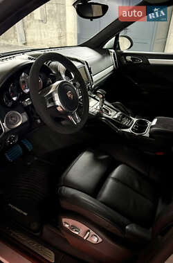 Внедорожник / Кроссовер Porsche Cayenne 2013 в 