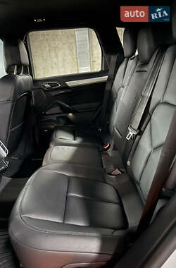Внедорожник / Кроссовер Porsche Cayenne 2013 в 