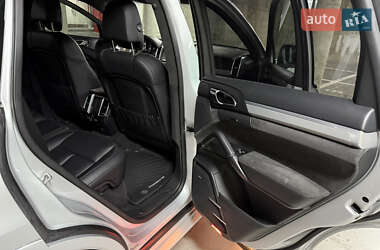 Внедорожник / Кроссовер Porsche Cayenne 2013 в 