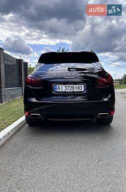 Позашляховик / Кросовер Porsche Cayenne 2012 в 